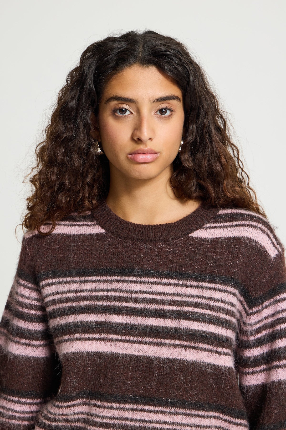 PULLOVERS, KNITS AND CARDIGANS